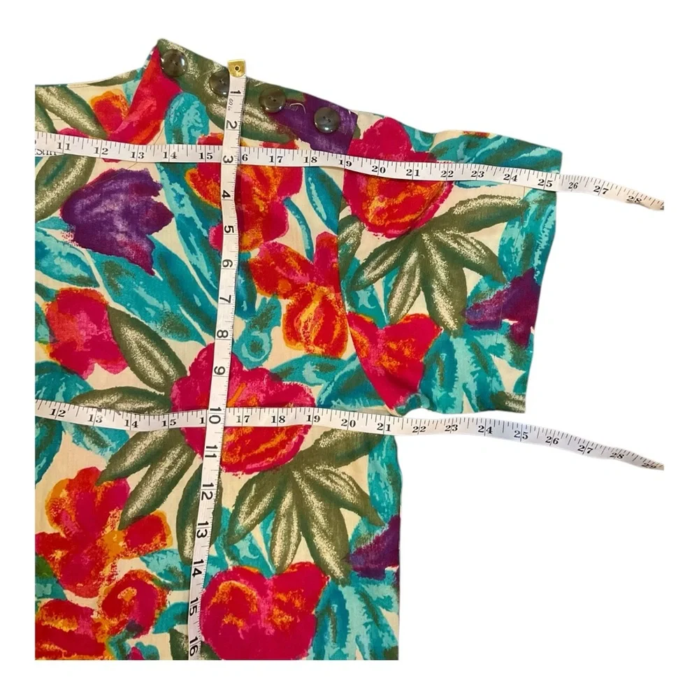 Cristin Stevens Women’s Vintage Multicolor Floral Top and Shorts Set Size M - Picture 11 of 15
